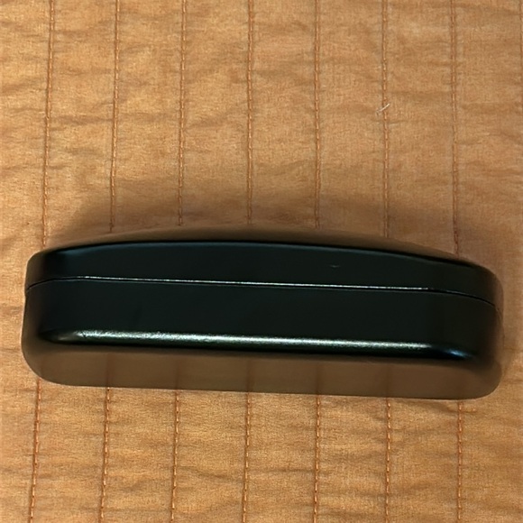 COACH Black Clam Shell Sunglass Case with Coach cleaning cloth - Picture 8 of 10